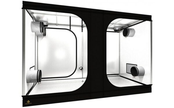 Secret Jardin Darkroom Wide R3.0 - 300 x 150 x 235 cm.